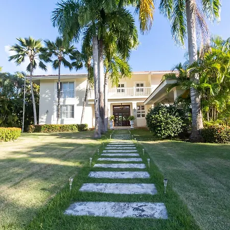 Villa 6 Bedrooms And Pool Punta Cana Resort